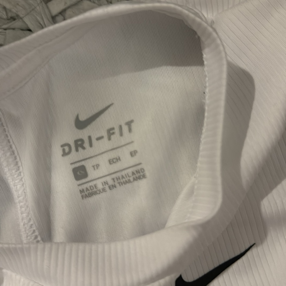 Nike Women's White Sleeveless Top - Picture 3 of 4